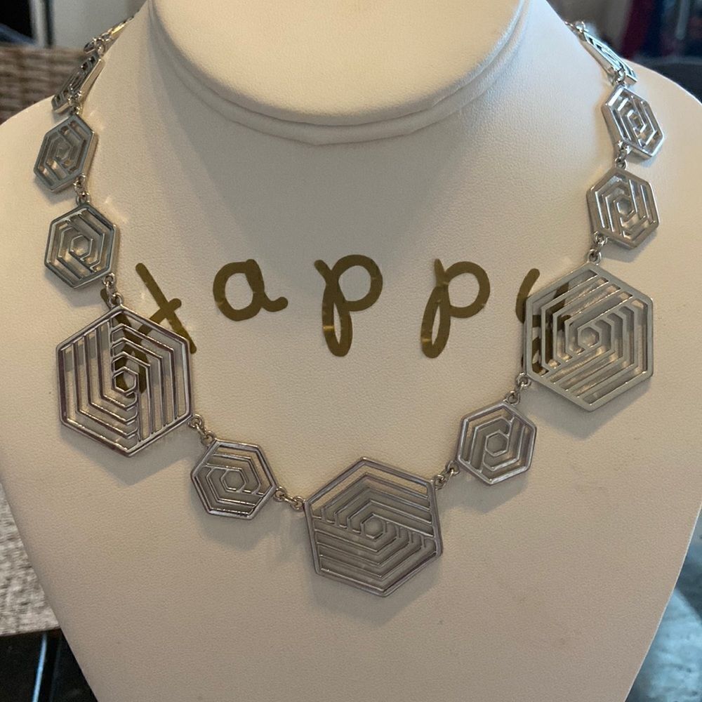 Christian Siriano NwT necklace silver color designs unique